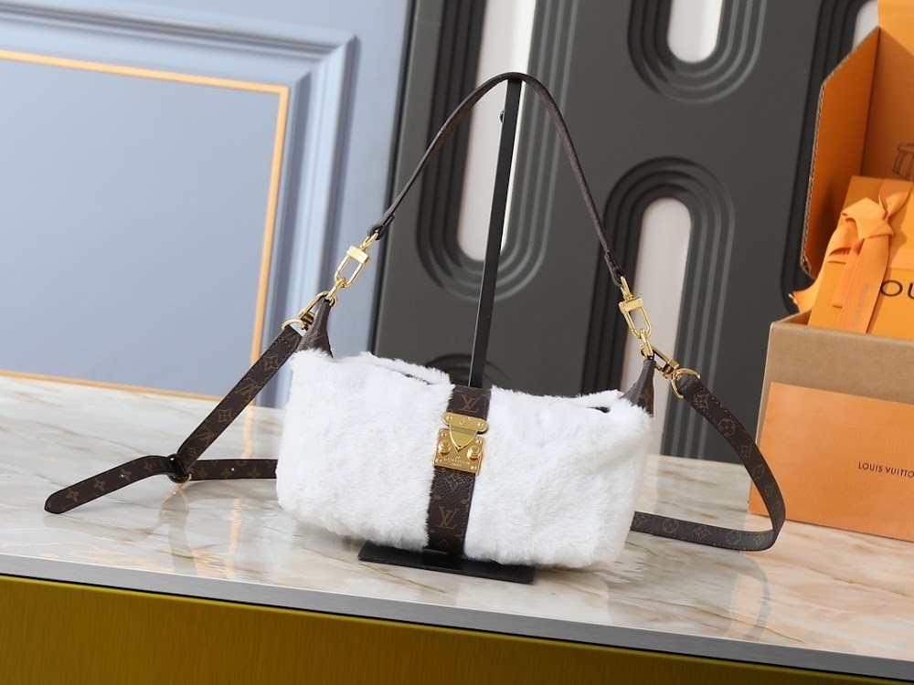 Dragons Bags ln Luxury Bag --77614