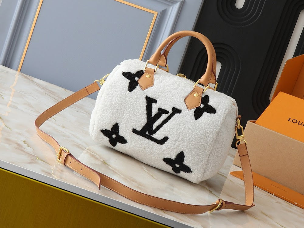 Dragons Bags ln Luxury Bag --81575