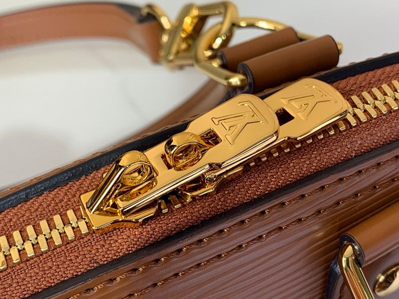 Dragons Bags ln Luxury Bag --63011