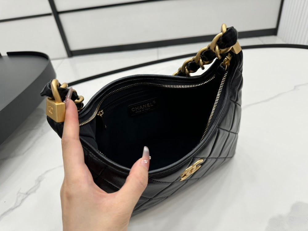 new-luxury-designer-bags-nm9394