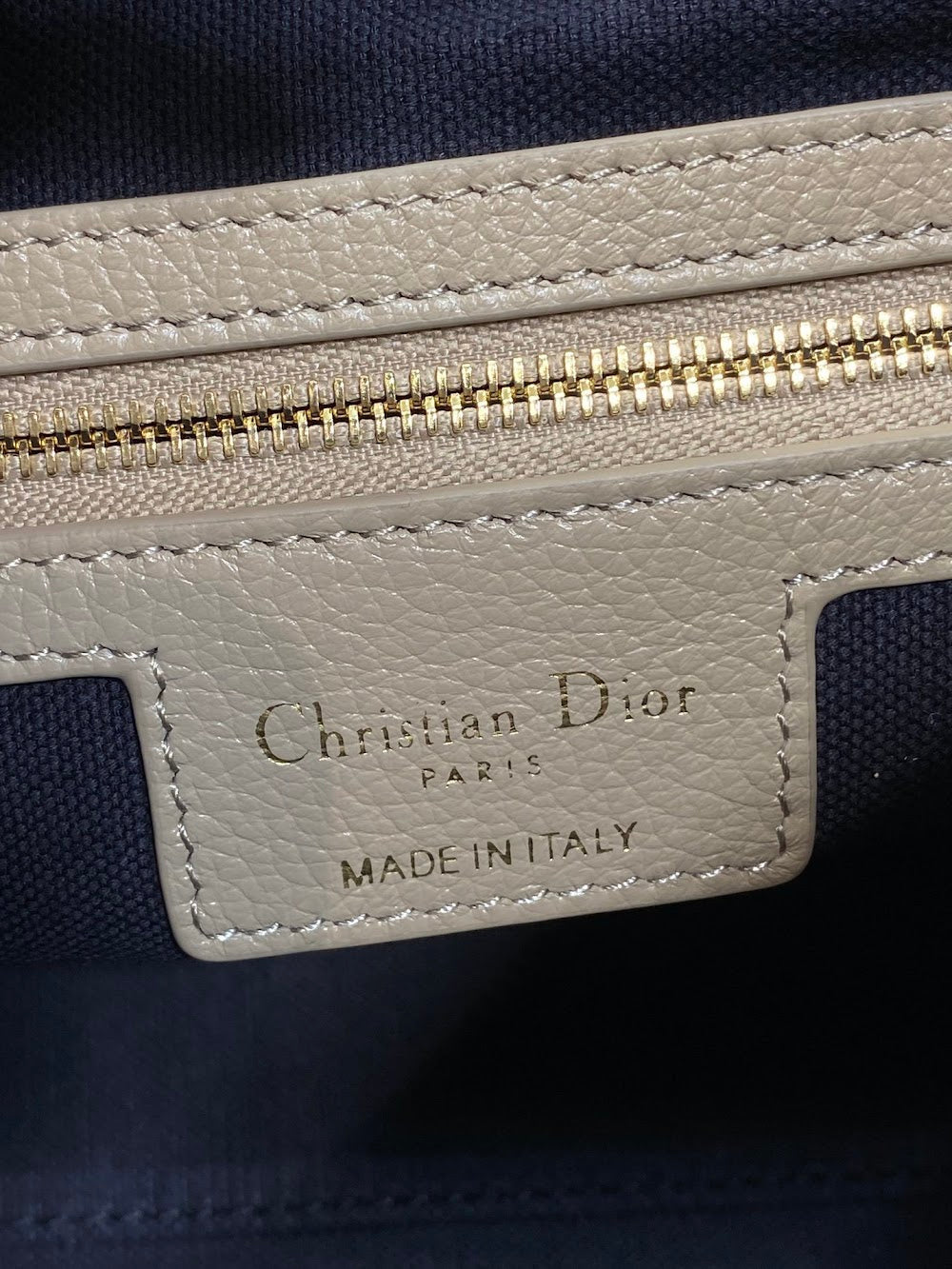 Dragons BagsDiorn Luxury Bag --116081