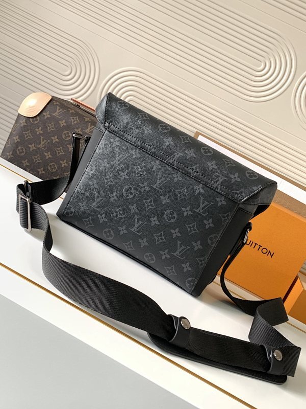 Dragons Bags ln Luxury Bag --71070