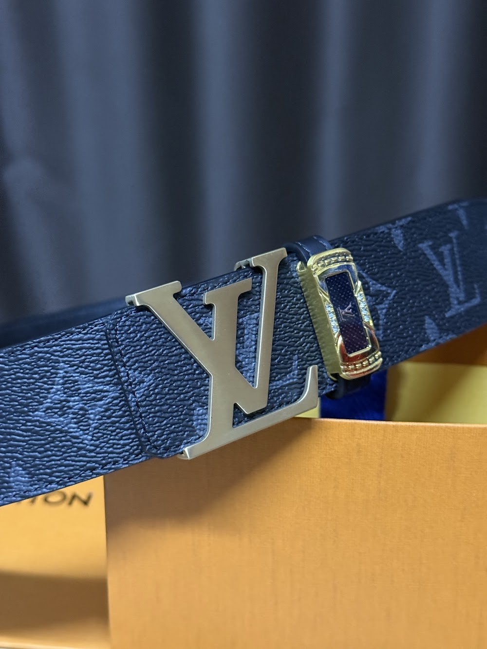 Dragons Bags ln Luxury Belt --101028