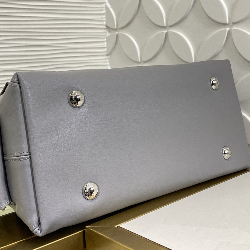 Dragons Bags ln Luxury Bag --81681