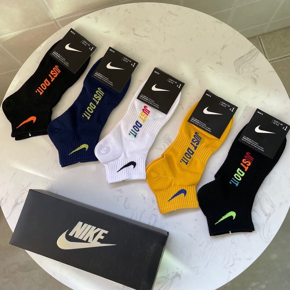 Dragons Bags Premium Luxury Socks --98398