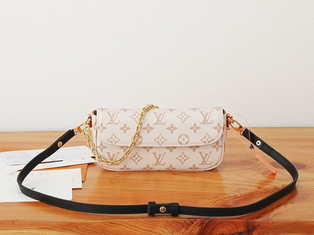 Dragons Bags ln Luxury Bag --97232