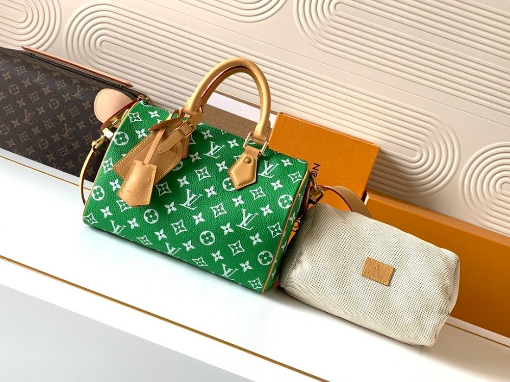 Dragons Bags ln Luxury Bag --81629
