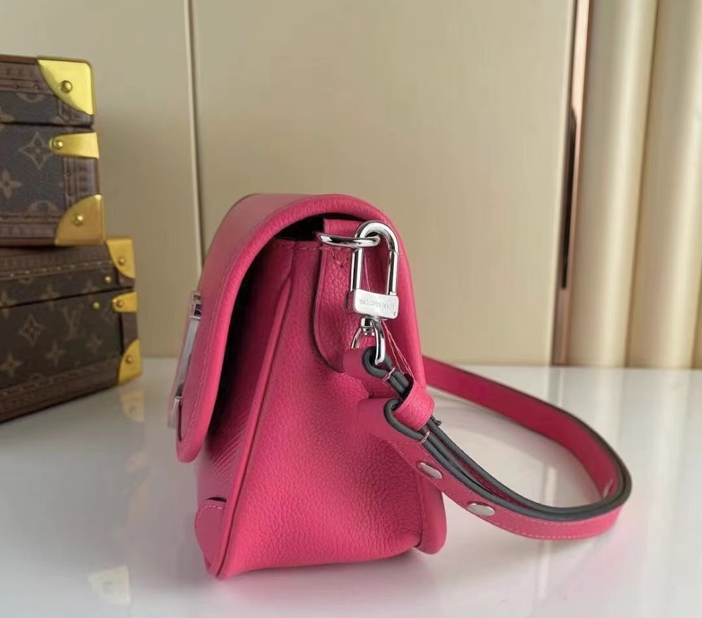 Dragons Bags ln Luxury Bag --67158