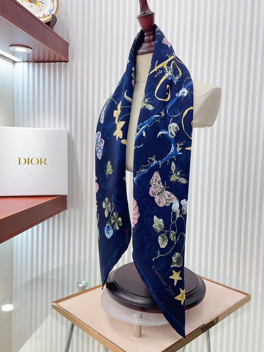 Dragons Bags Premium Designer Scarf --98877