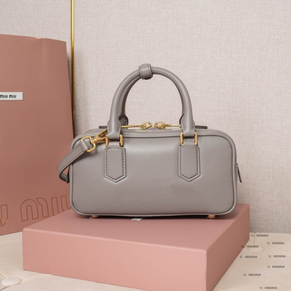Dragons Bags Miun Miun Luxury Bag --123523