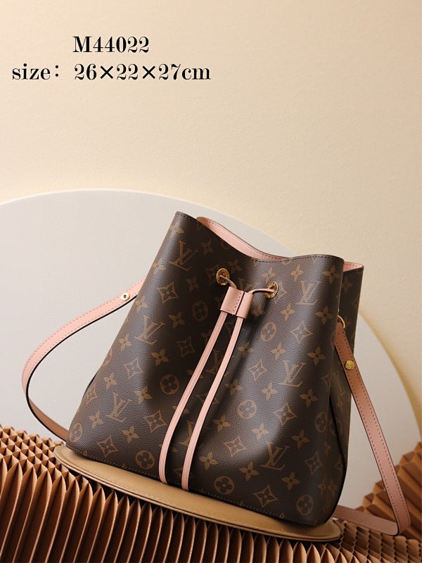Dragons Bags ln Luxury Bag --81616