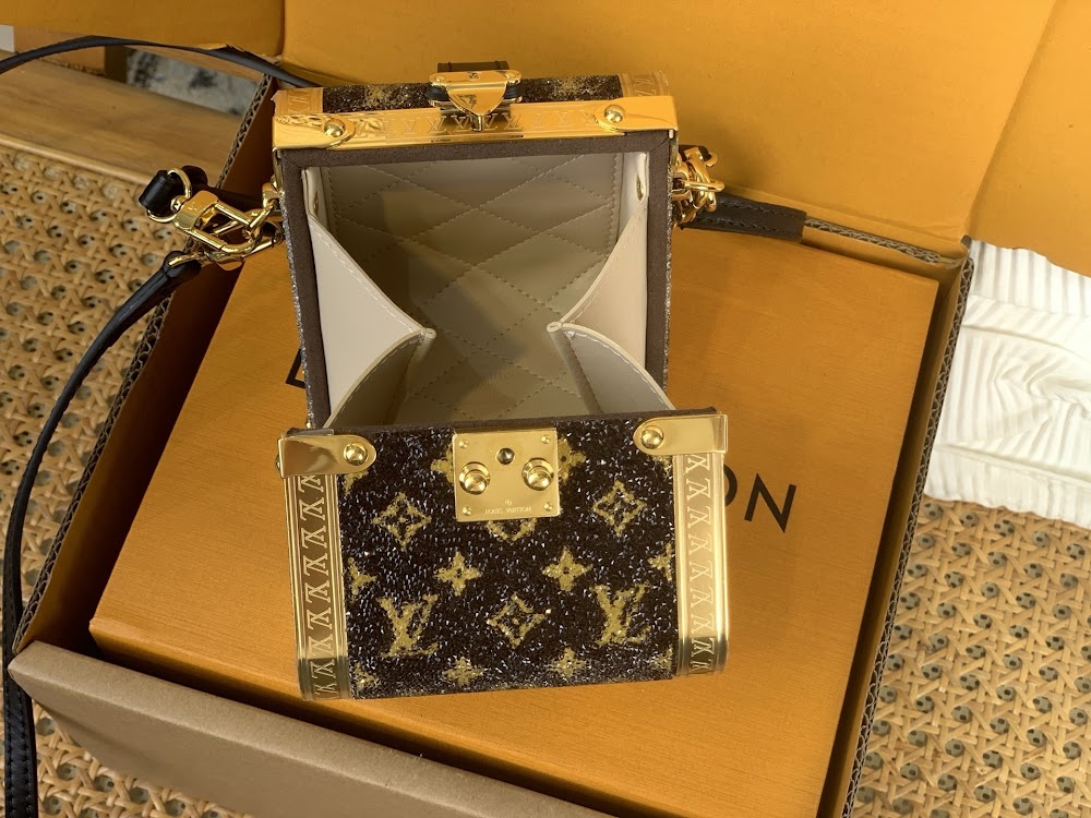 Dragons Bags ln Luxury Bag --69802