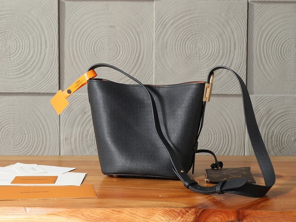 Dragons Bags ln Luxury Bag --81876