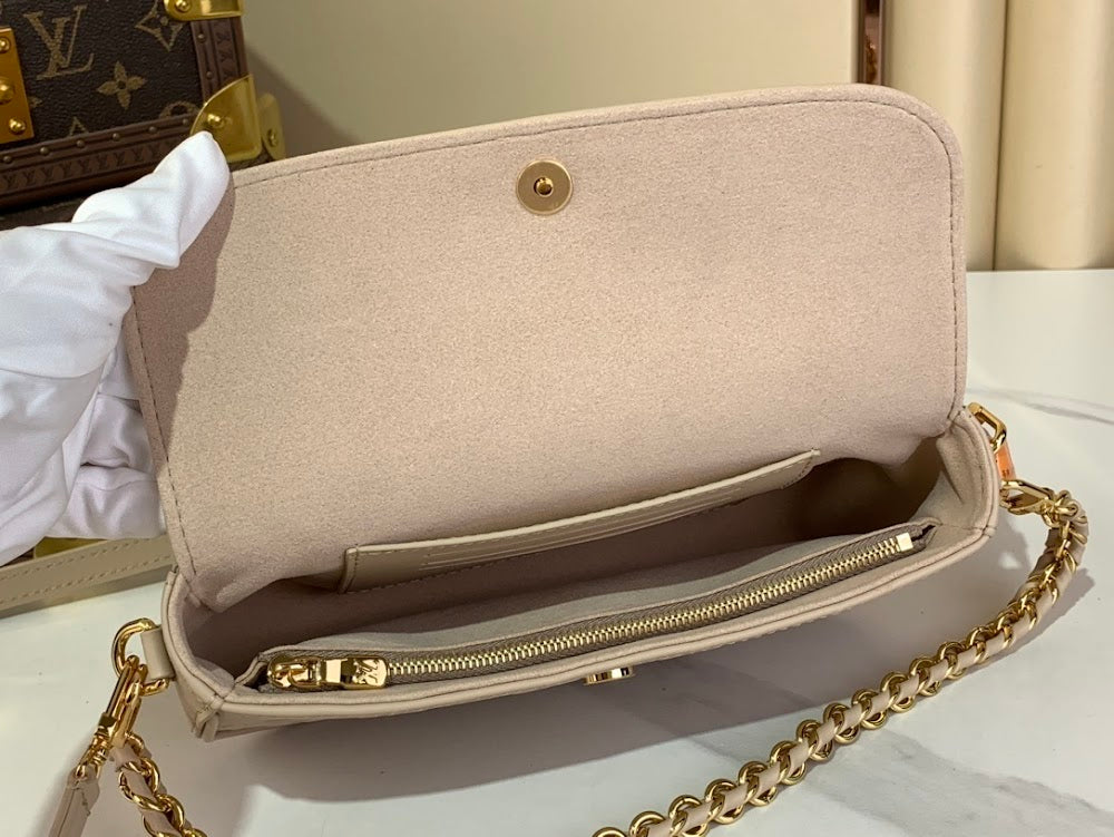 Dragons Bags ln Luxury Bag --69759