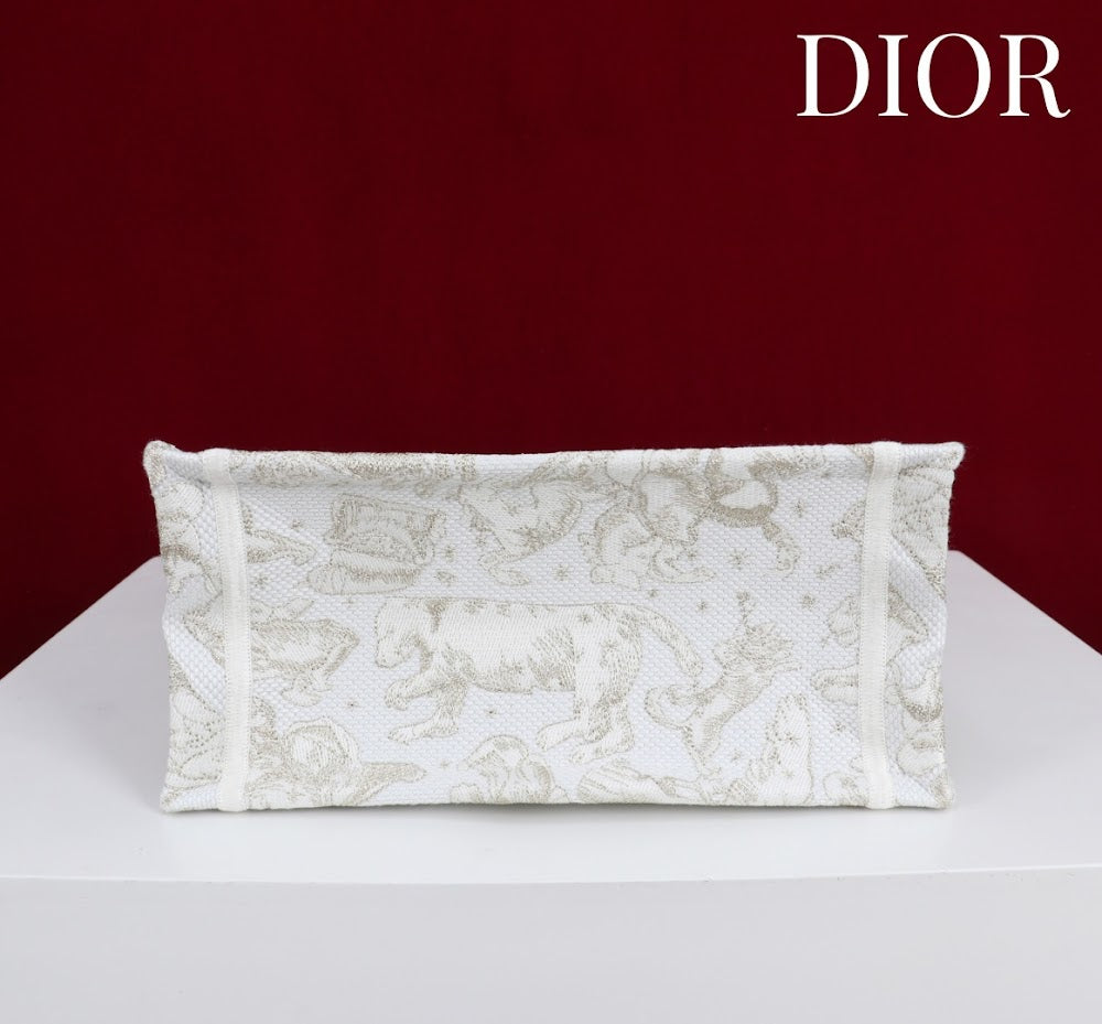 Dragons BagsDiorn Luxury Bag --114900
