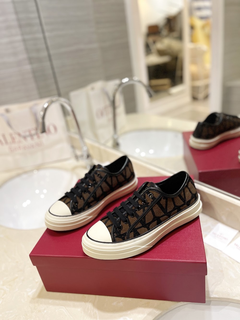 Dragons Bags Valentino Luxury Shoes --52651