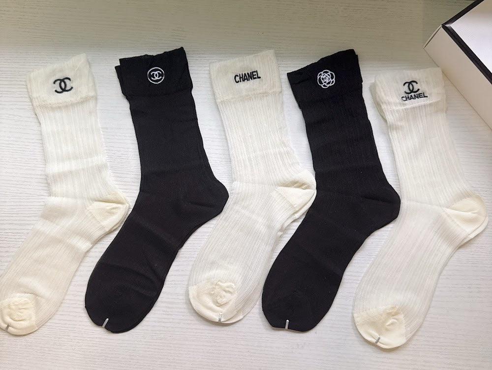 Dragons Bags Premium Luxury Socks --98591
