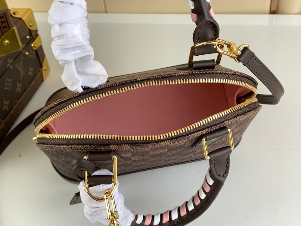 Dragons Bags ln Luxury Bag --61537