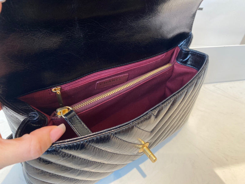 Dragons Bags Detail