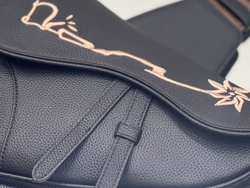 Dragons Bags Detail