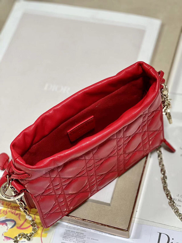 Dragons Bags Detail