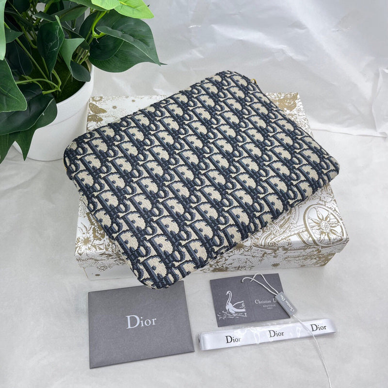 Dragons Bags Detail
