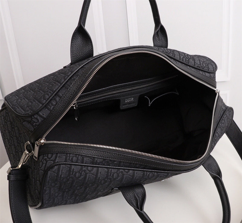Dragons Bags Detail