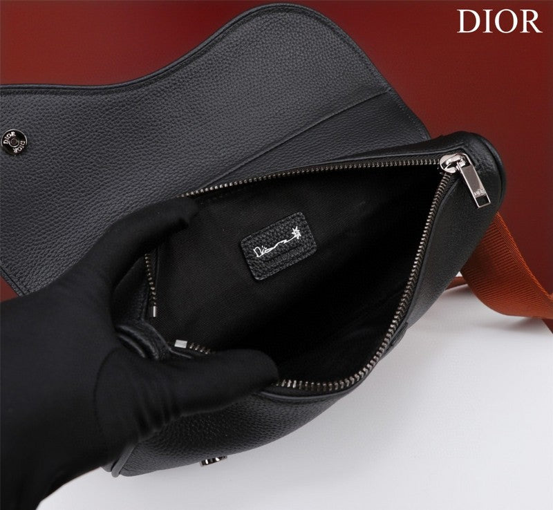 Dragons Bags Detail