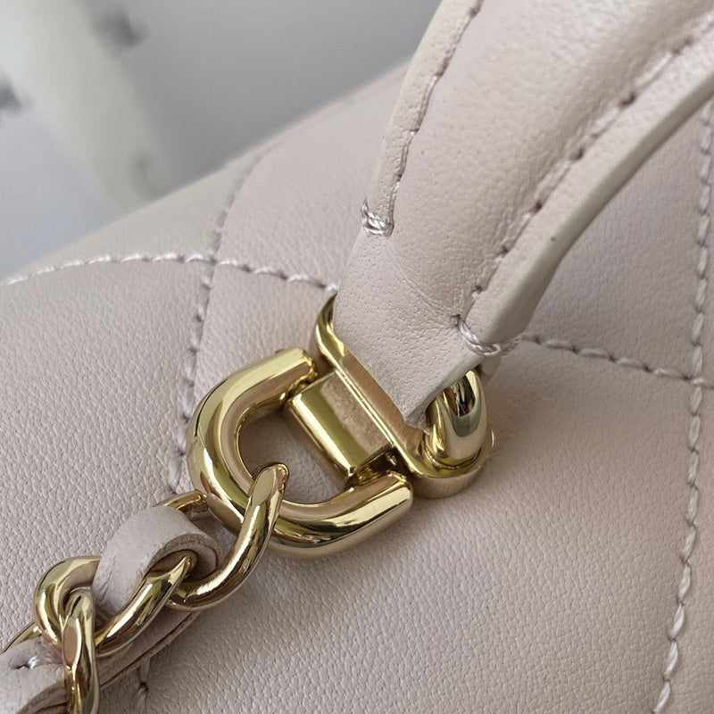 Dragons Bags Detail