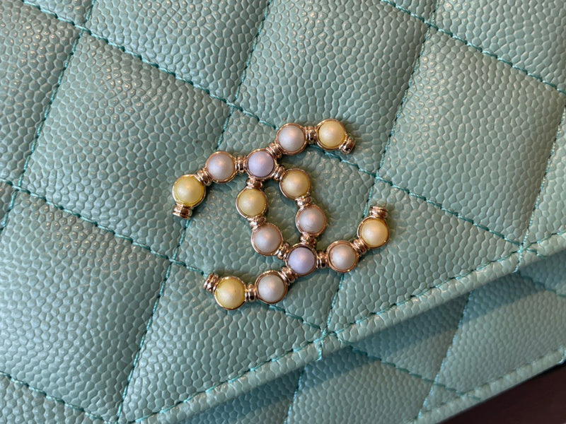 Dragons Bags Detail