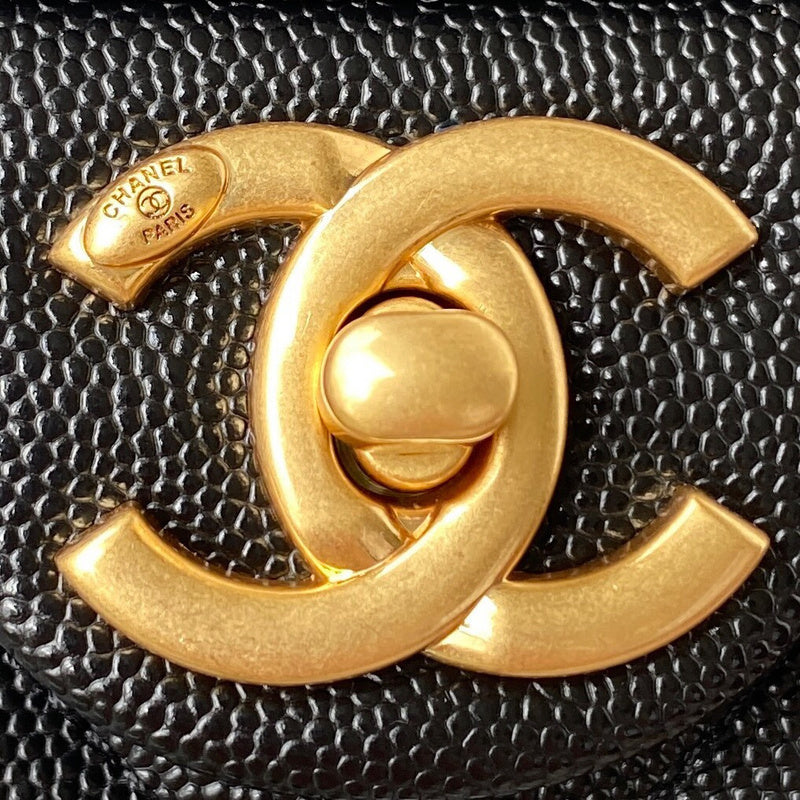 Dragons Bags Detail