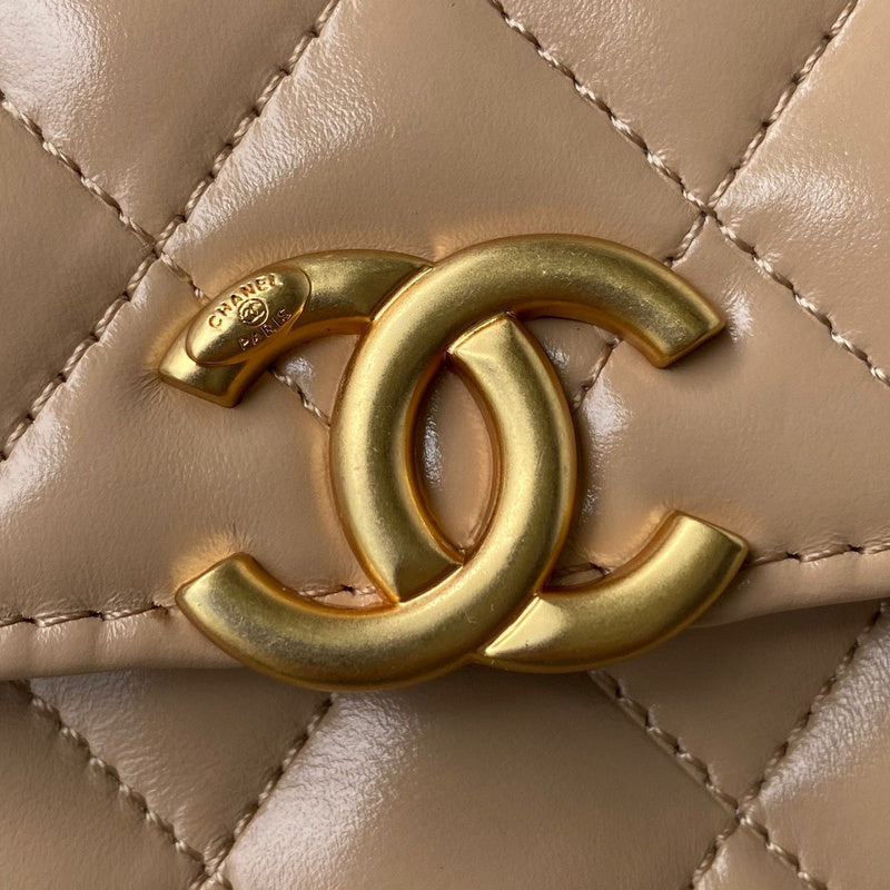 Dragons Bags Detail