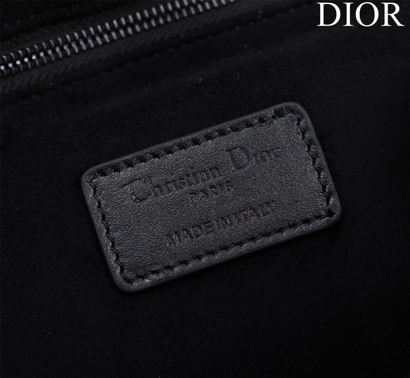 Dragons Bags Detail