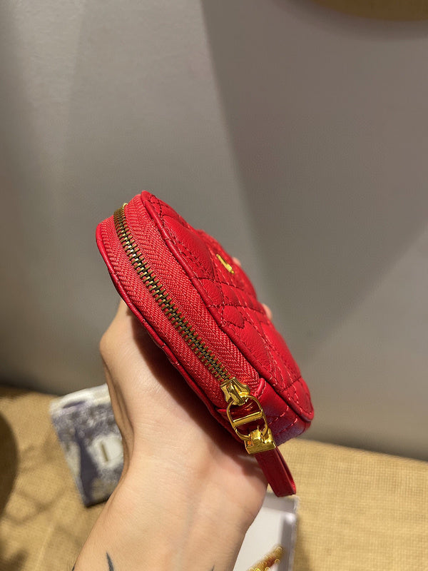 Dragons Bags Detail
