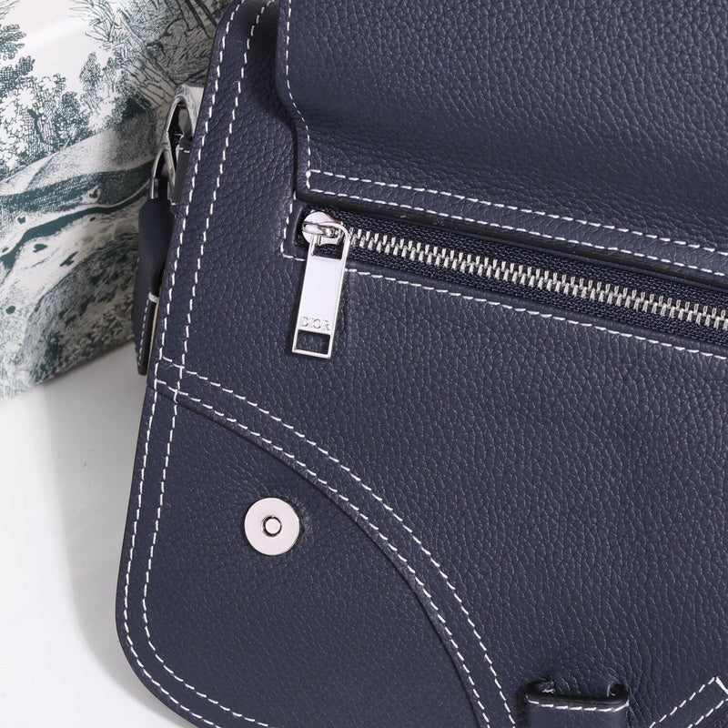 Dragons Bags Detail