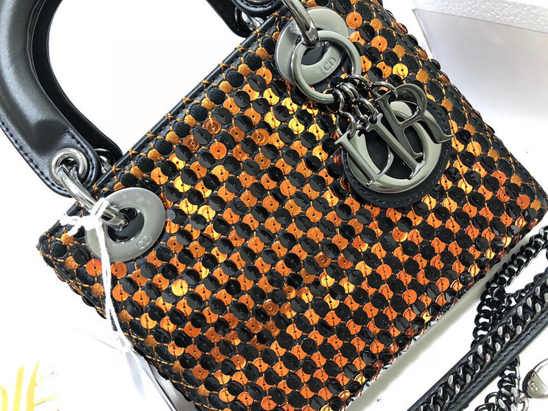 Dragons Bags Detail
