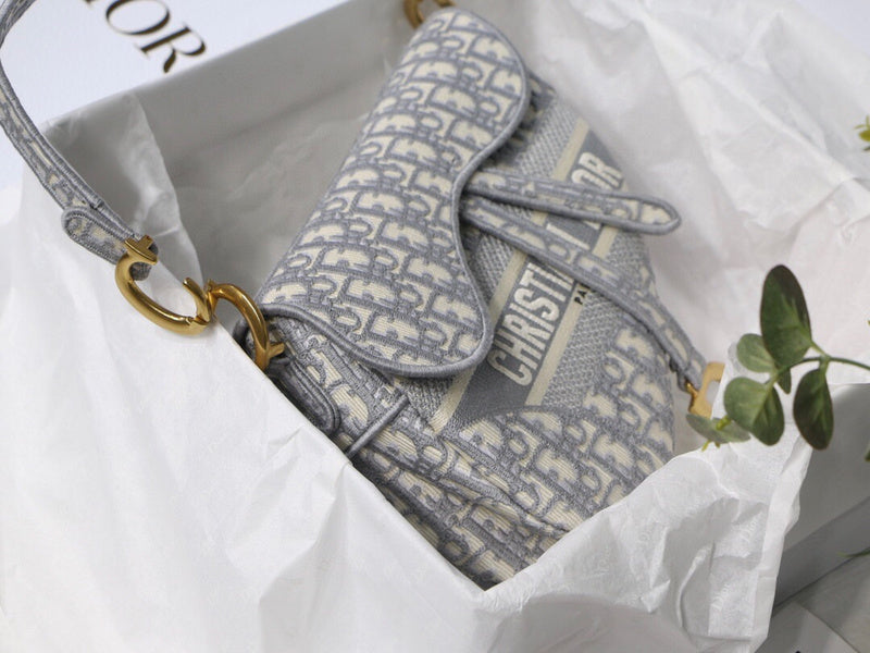 Dragons Bags Detail