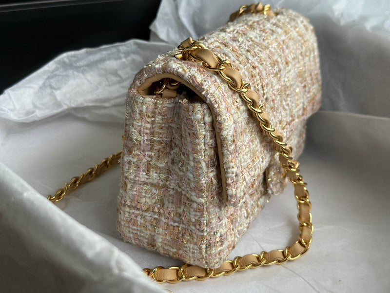 Dragons Bags Detail