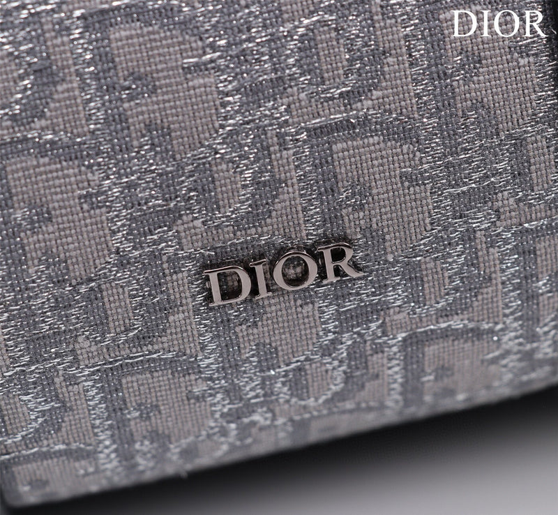 Dragons Bags Detail