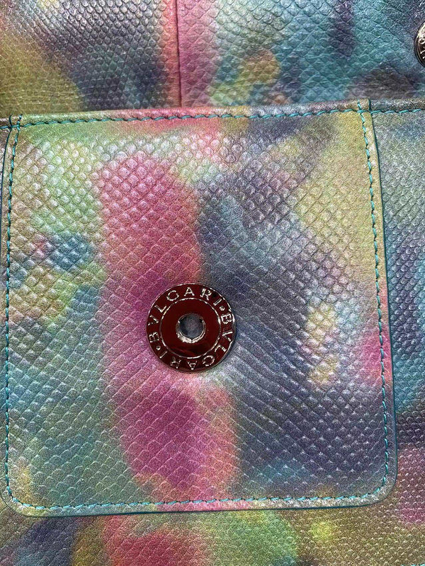 Dragons Bags Detail