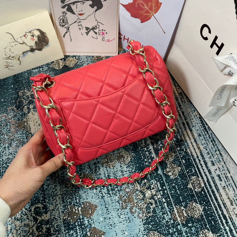Dragons Bags Detail