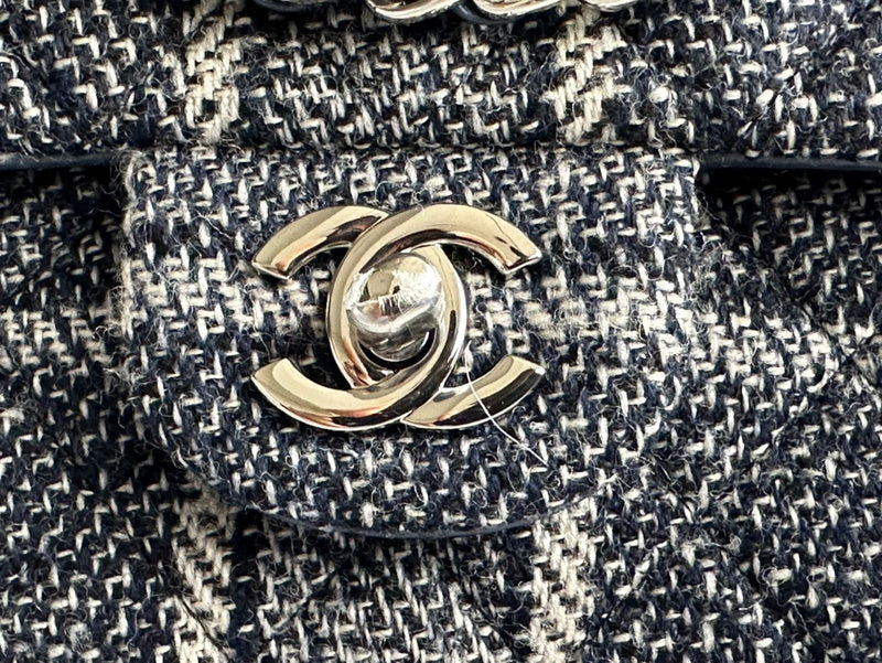 Dragons Bags Detail