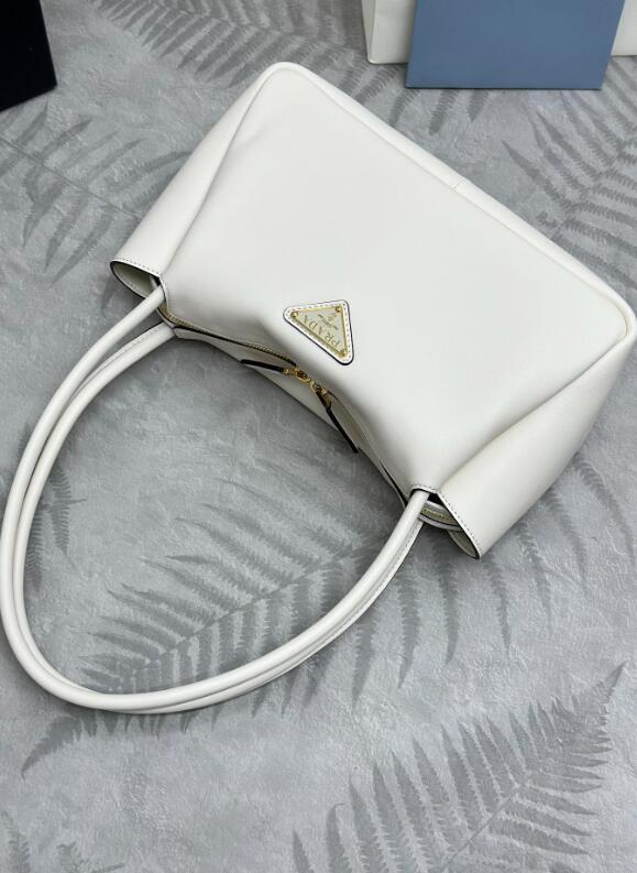 Dragons Bags Bags

 - PD Bags - 039