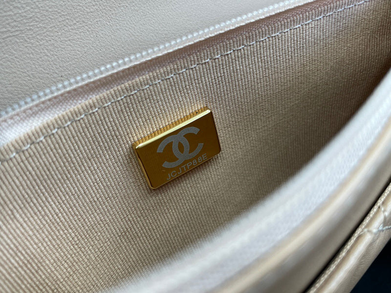 Dragons Bags Detail