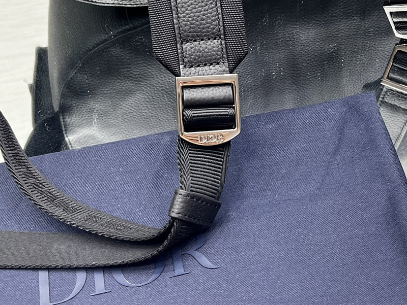 Dragons Bags Detail