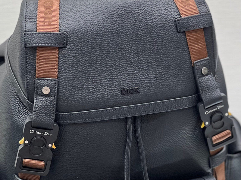 Dragons Bags Detail