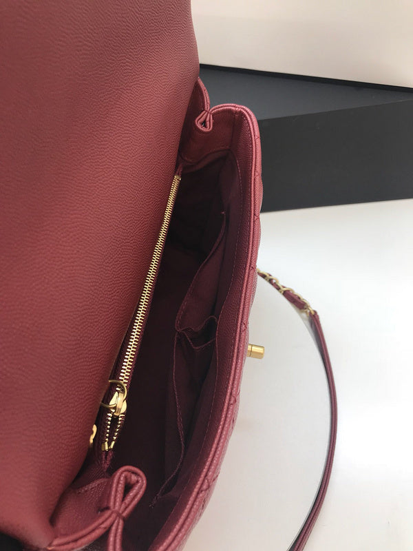 Dragons Bags Detail