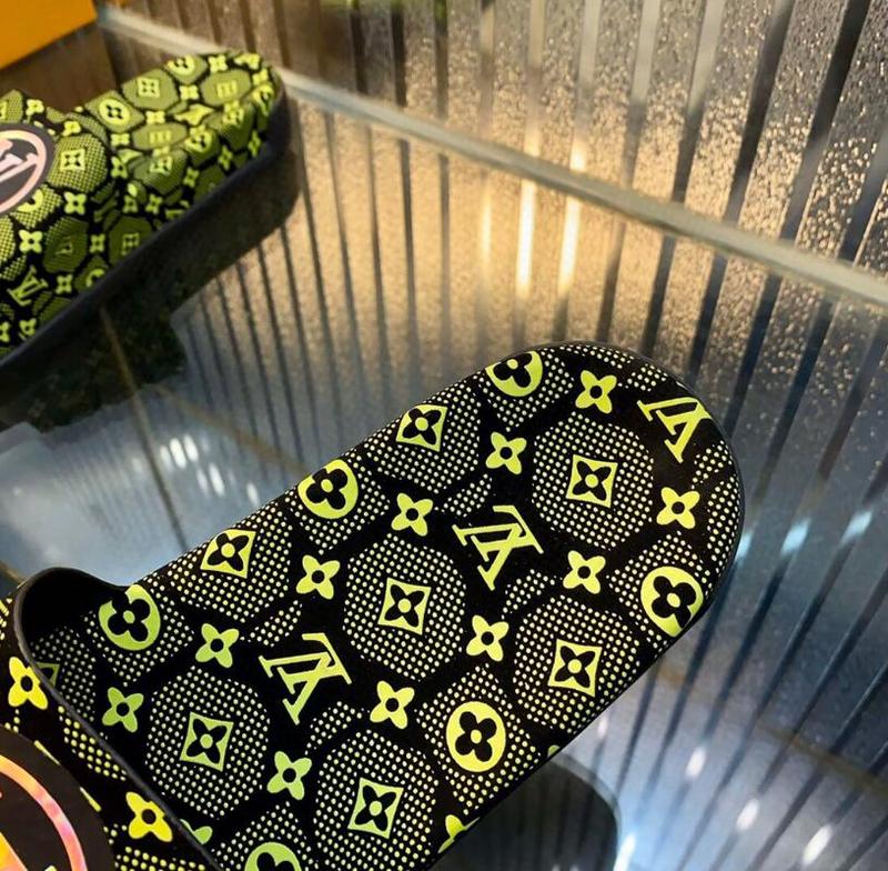 Dragons Bags Detail