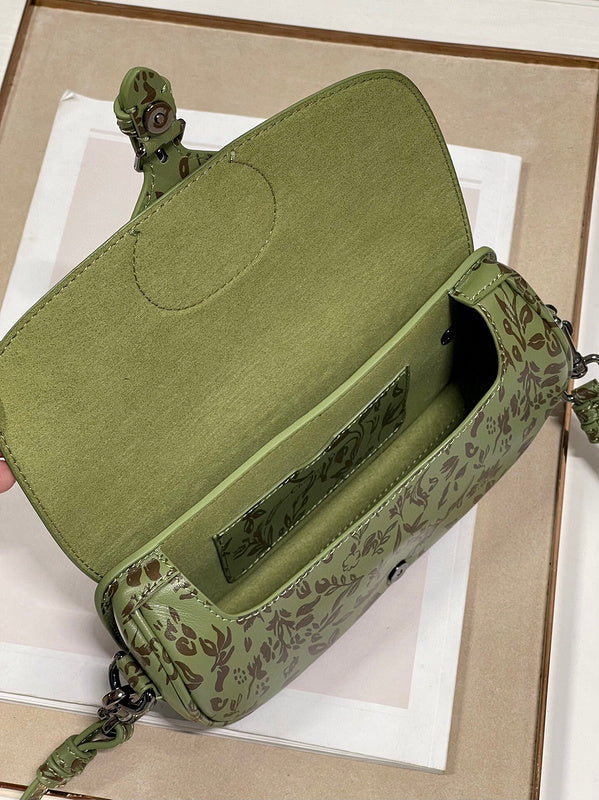 Dragons Bags Detail