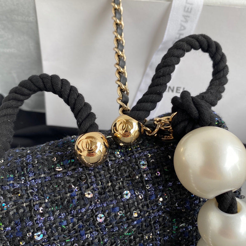 Dragons Bags Detail